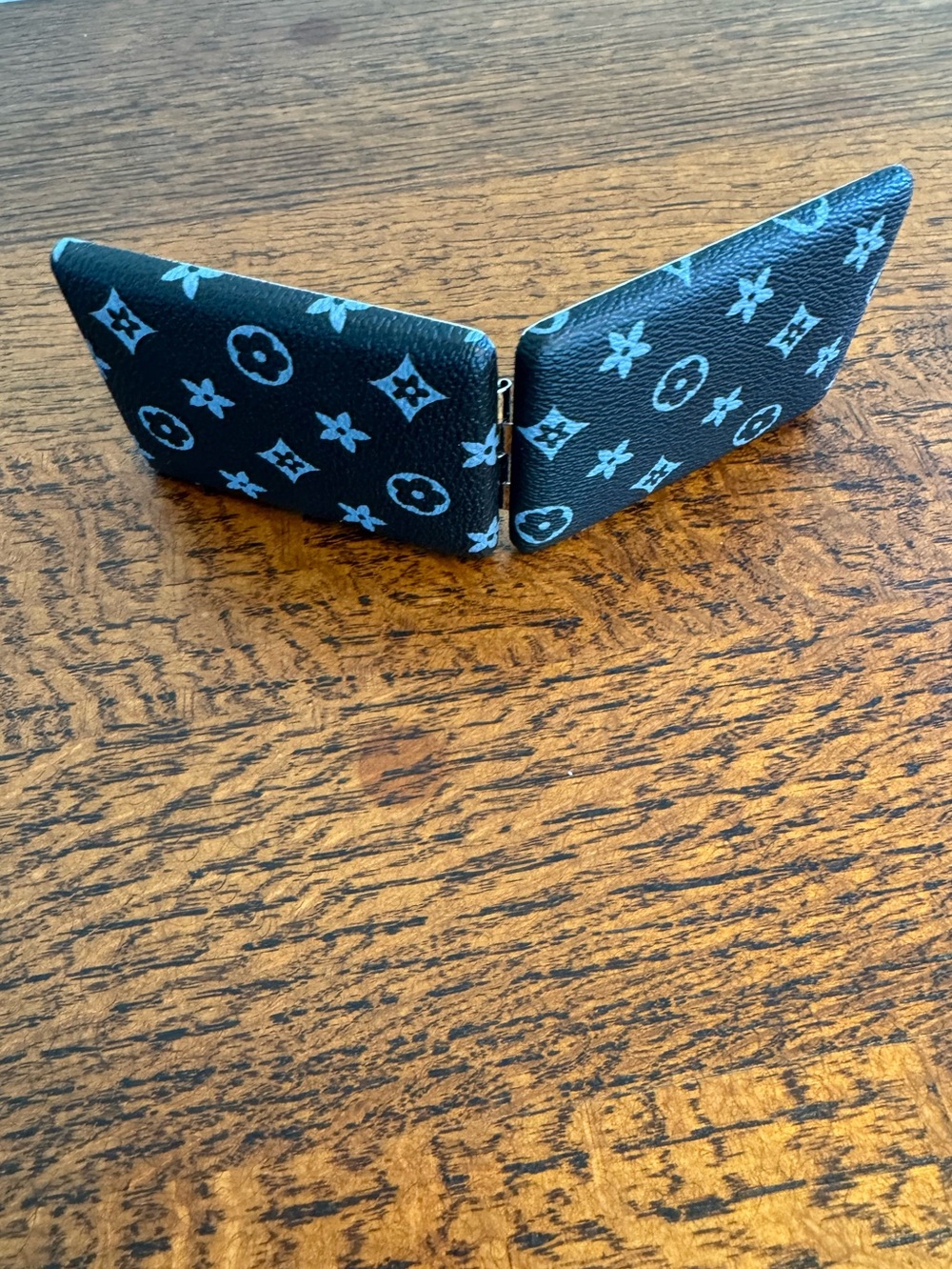 Monogram Foldable Hard Case Compact Mirror - Picture 4 of 5